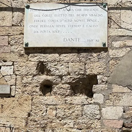 Le Balze Attico Con Terrazzo Panoramico A 200 M Dal Duomo Perugia