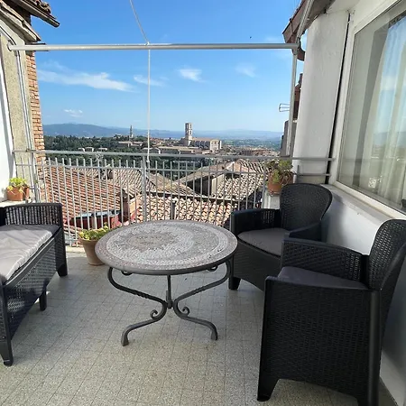 Attico Con Terrazzo Panoramico A 200 Mt Dal Duomo