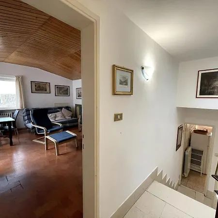 Attico Con Terrazzo Panoramico A 200 Mt Dal Duomo Apartment