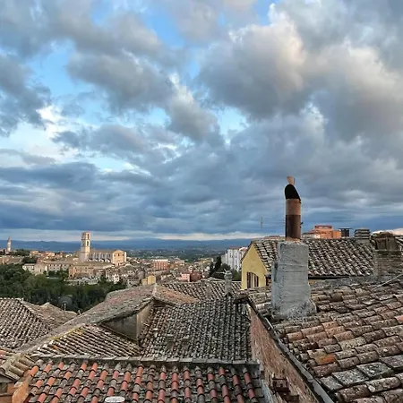 Attico Con Terrazzo Panoramico A 200 Mt Dal Duomo Perugia